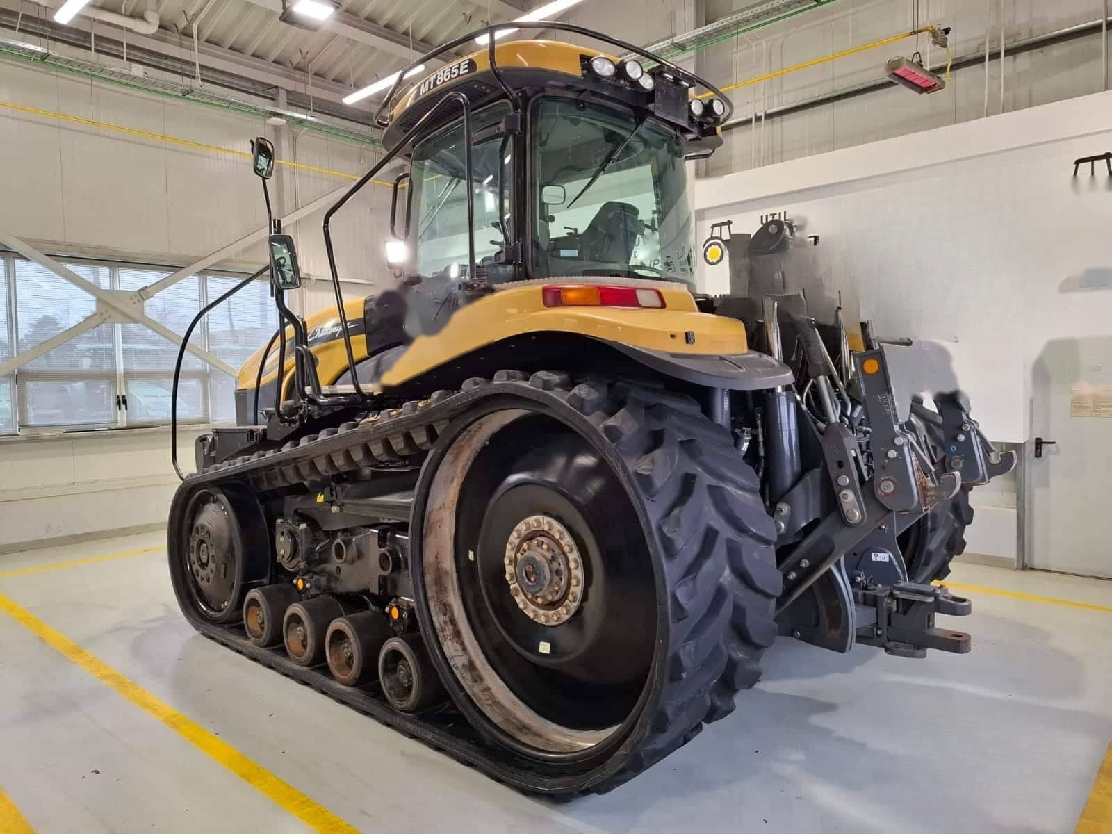 Tractor Challenger MT865E — 5