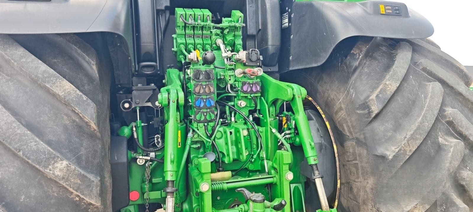 Tractor John Deere 6250R Premium Edition — 8